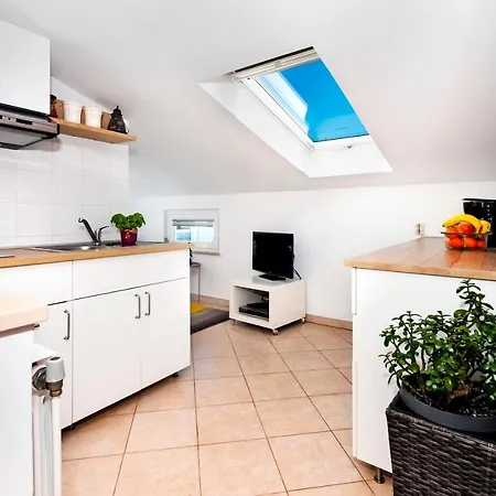 Milina Apartment *